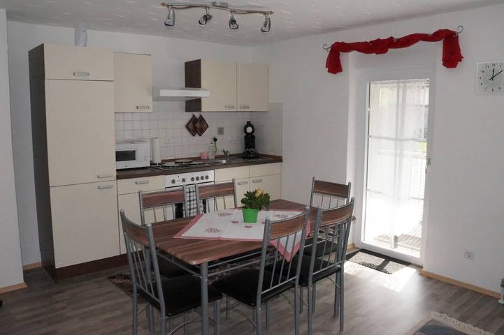 Gîte pour 4 personnes, avec jardin, adapté aux familles à Meckenbeuren - 2