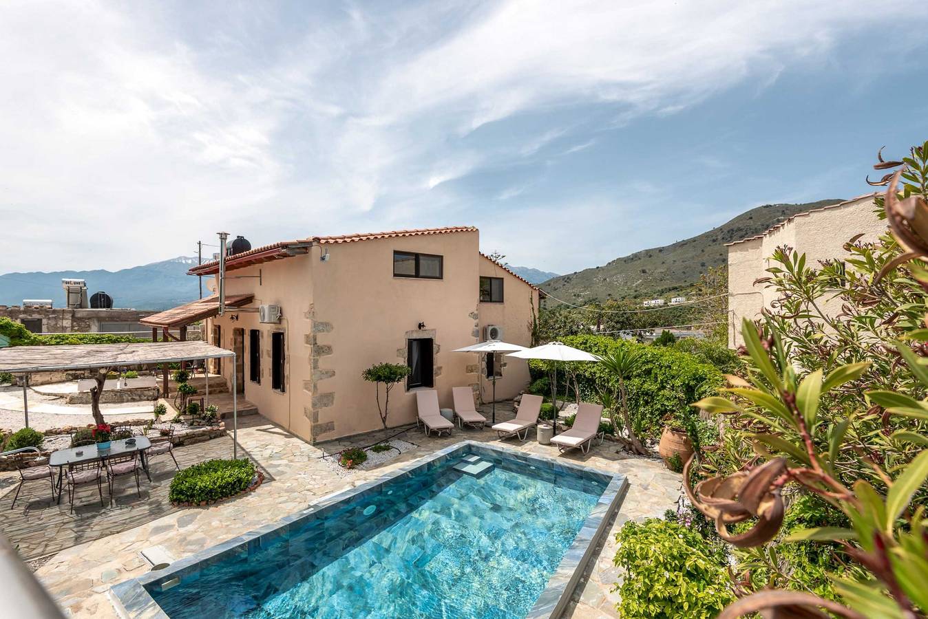 Joel Living Collection - Rustic Villa in Chania region