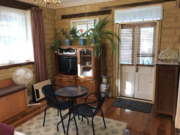 Bed And Breakfast for 3 Guests in Bass Coast Shire, Victoria, Picture 3