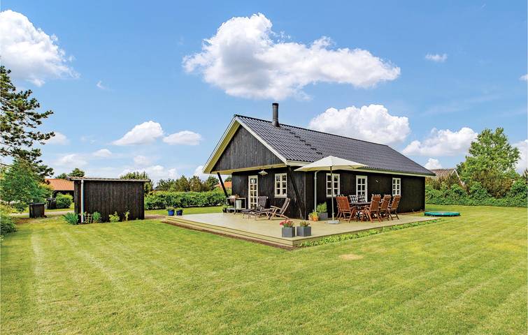 Ferienhaus für 6 Personen, mit Terrasse und Whirlpool sowie Garten in Næsby Strand Seeland