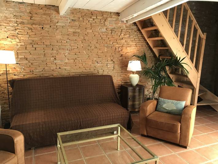 Gîte pour 6 personnes, avec terrasse ainsi que piscine et jardin, animaux acceptés à Varennes (Haute-Garonne)