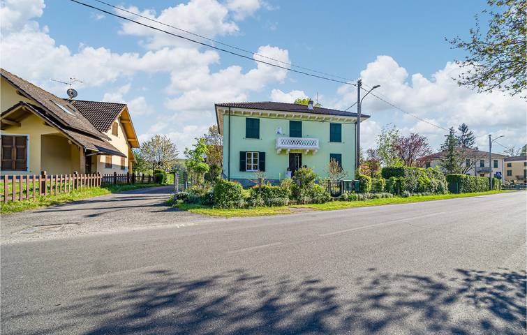 Appartement de vacances entier, Appartement avec jardin : WiFi, Parking, 1.5km de Borghetto in Borghetto di Borbera, Province d'Alexandrie