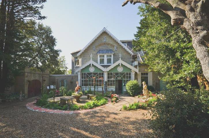 Bed and breakfast for 2 people, with view and garden on the Isle of Wight