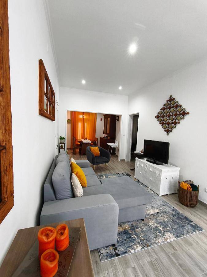Apartamento inteiro, Two-Bedroom Apartment in São Miguel Island, Furnas