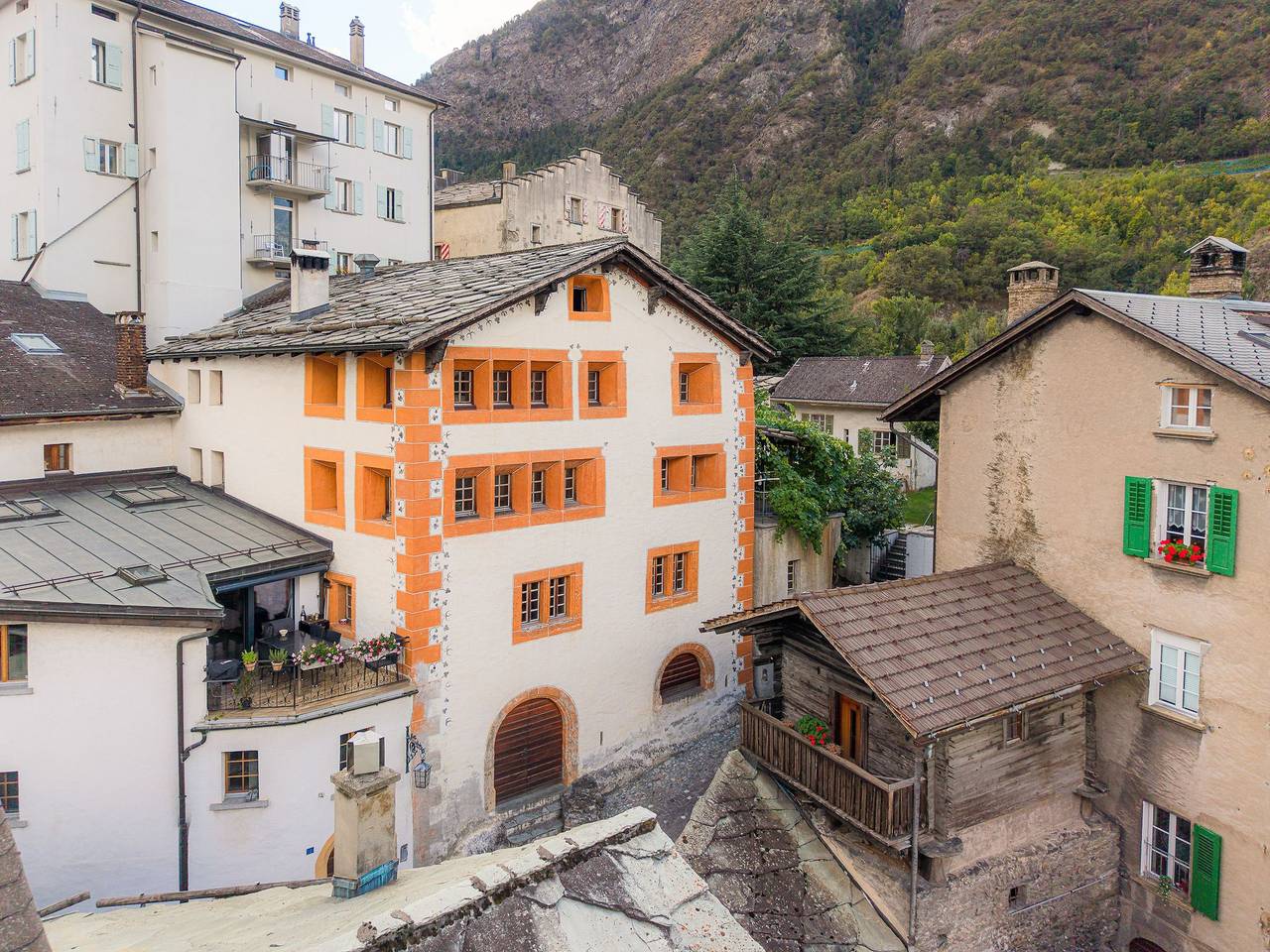 Entire holiday apartment, Holiday flat from the 16th century in Visp, Wallisian Alps