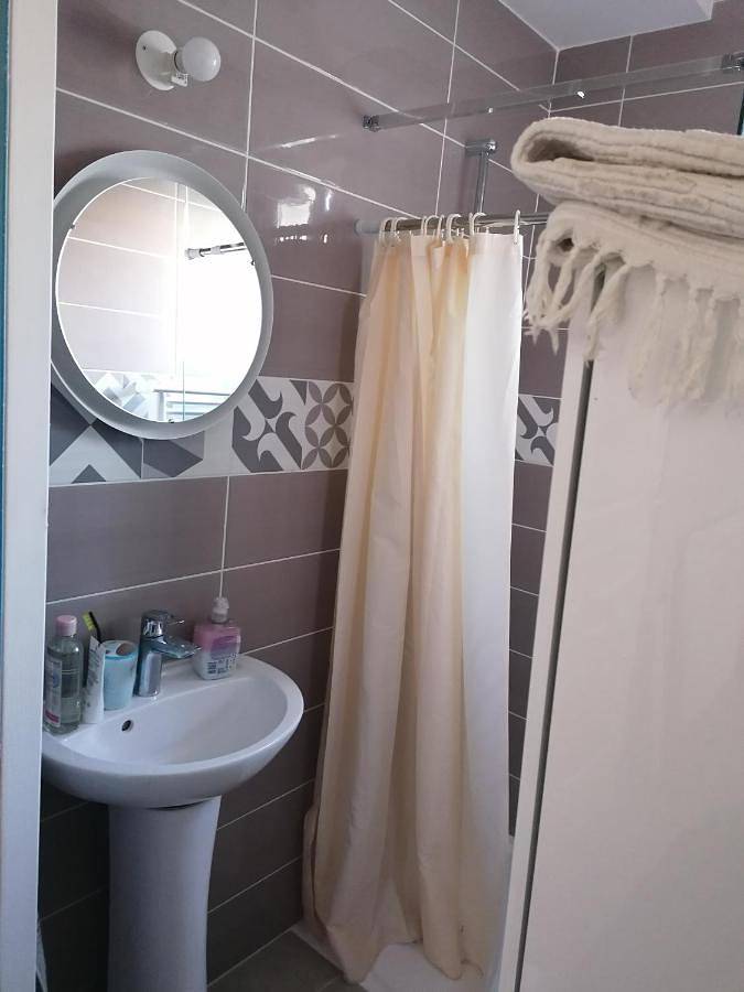 Appartement de vacances entier, Double Room with Private Bathroom in Quincy-Voisins, Seine-et-Marne