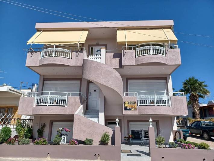 Gîte pour 6 personnes, avec jardin, adapté aux familles dans Palekastron