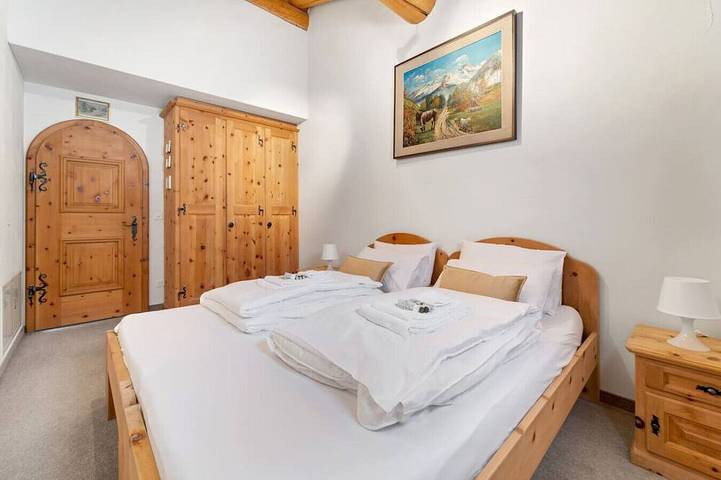 Ganze Wohnung, Luxuriöses Chalet St. Moritz mit Panoramablick auf die Berge in Madulain, Sankt Moritz