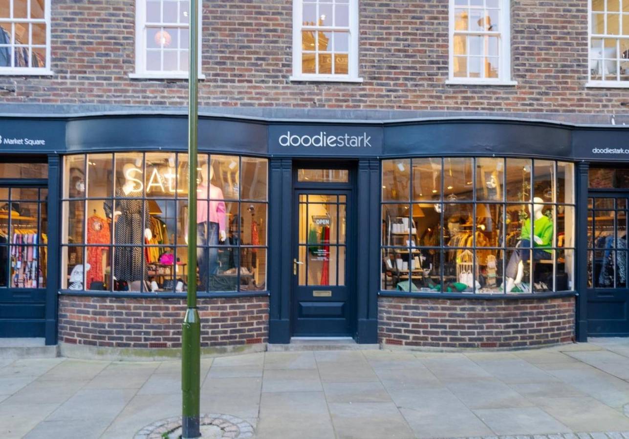 Talbot Lane Cottage Horsham | By My Getaways in Horsham, West Sussex