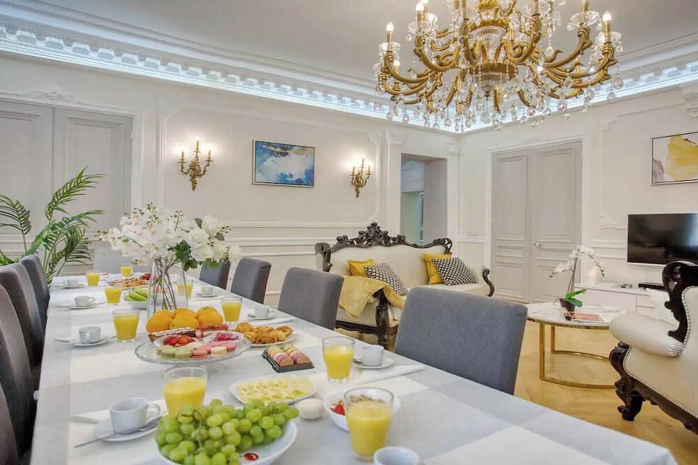 Appartamento intero, Rare !! Luxurious Parisian Haven Near Opera Garnier & Galeries Lafayette-250 Sqm in Parigi, Ile-de-France