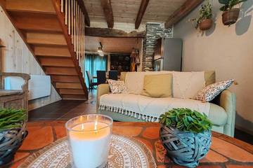 Gîte pour 6 personnes, avec terrasse dans Abbaye de Bon Repos