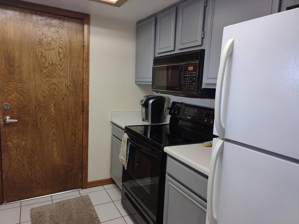 Clean quaint home in quiet neighboorhood in Lake Havasu City, Mohave County