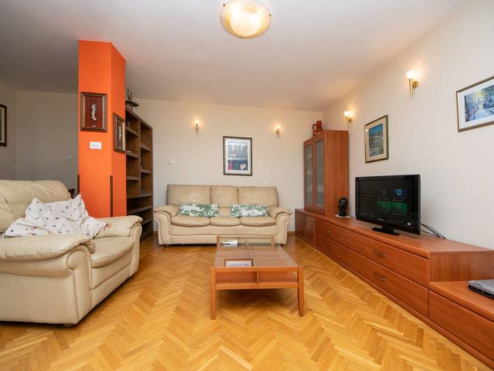 Ferienwohnung für 7 Personen, mit Balkon und Terrasse in Makarska - 3