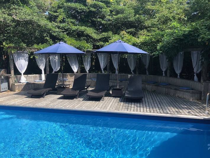 Vacation rental for 8 people, with hot tub and yard, with pets in Fire Island