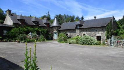 Gîte pour 6 personnes, avec vue et terrasse à Noyal-Pontivy