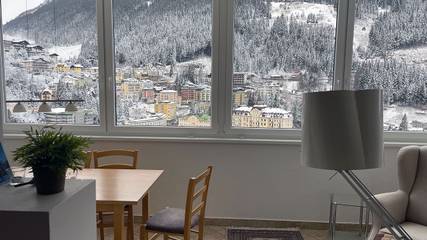 Ferienwohnung für 4 Personen, mit Sauna und Balkon sowie Garten, kinderfreundlich in Bad Gastein