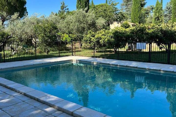 Casa de vacaciones para 4 personas, con piscina además de terraza y jardín - 1