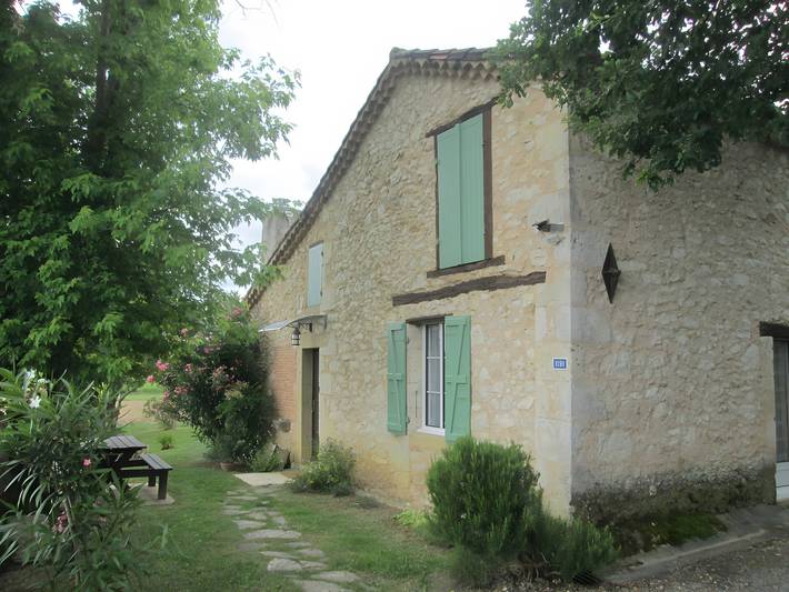 Location de vacances pour 6 personnes, avec jardin dans le Gers