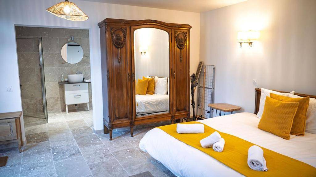 Appartement entier, La Métairie du Château, Elie l Chambre Climatisée in Aussillon, Région de Castres