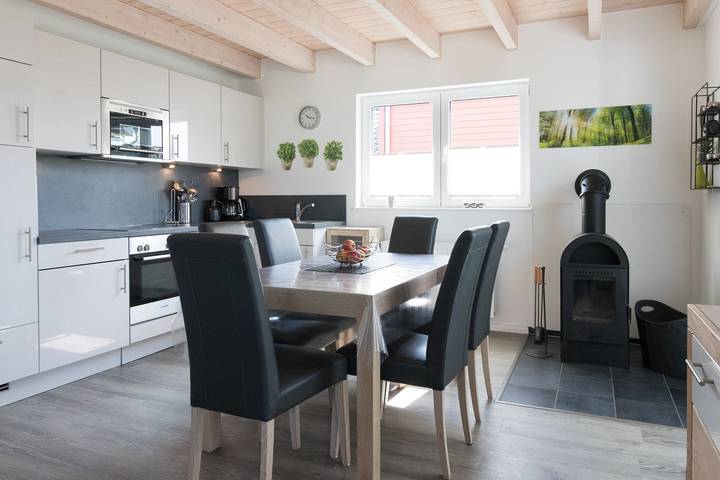 Ferienhaus für 6 Personen, mit Balkon und Balkon/Terrasse sowie Terrasse und Garten in Süssauer Strand - 3