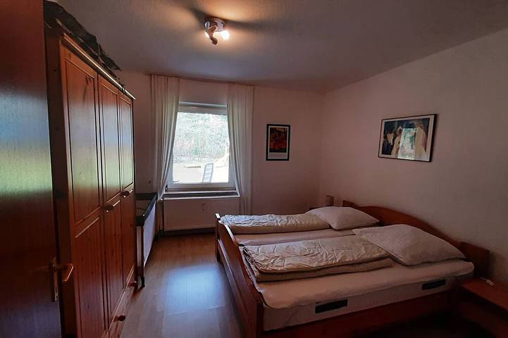 Ganze Wohnung, Ruhige Ferienwohnung am Waldrand mit großem Gartengelände und Terrasse in Böhl (St. Peter-Ording), St. Peter-Ording