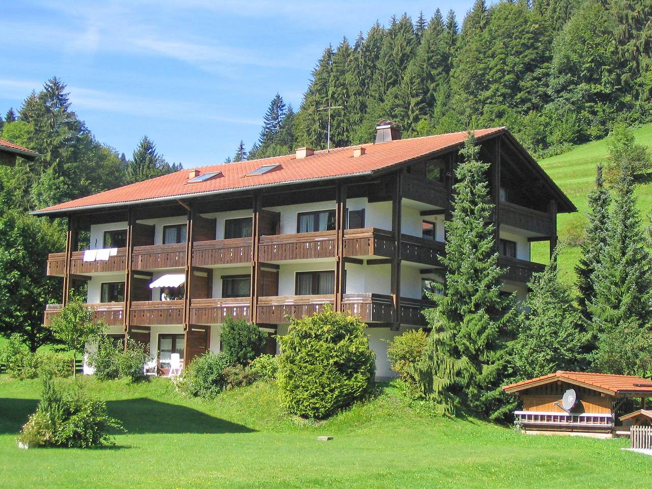 Ganze Ferienwohnung, Ciao-aschau Sachrang-Haus Spitzstein Ap09 Klos - Ferienwohnung 45 qm mit separatem Schlafzimmer und Süd-Ost-Balkon in Sachrang, Aschau im Chiemgau