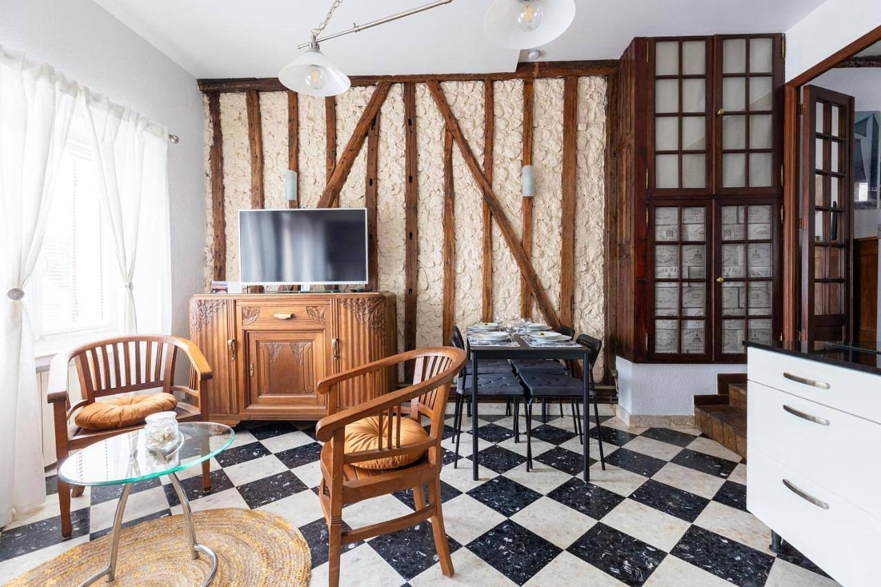 Appartement entier, One-Bedroom Apartment in Ferrières-en-Brie, Seine-et-Marne