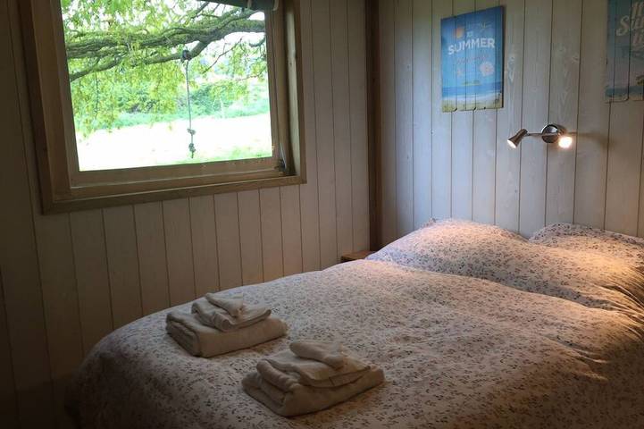 Gîte pour 4 personnes, avec Terrasse et Piscine à Hénansal - 4