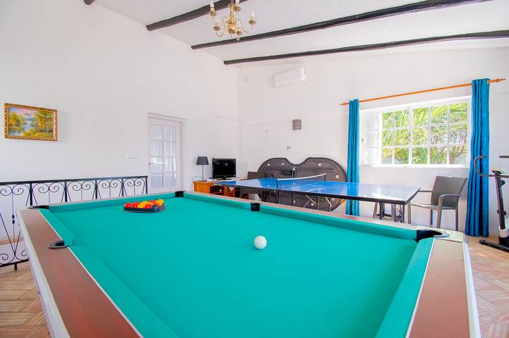 Montenegro Superbly Located Family Vila W in Carvoeiro, Distrito de Faro