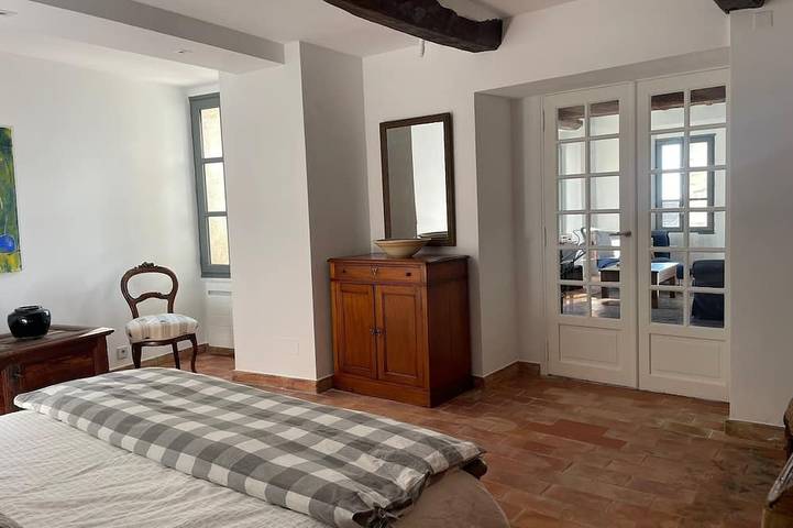 Ganze Wohnung, Charming And Luxurious Apartment in Châteauneuf-Grasse, Mittelmeerküste (Frankreich)