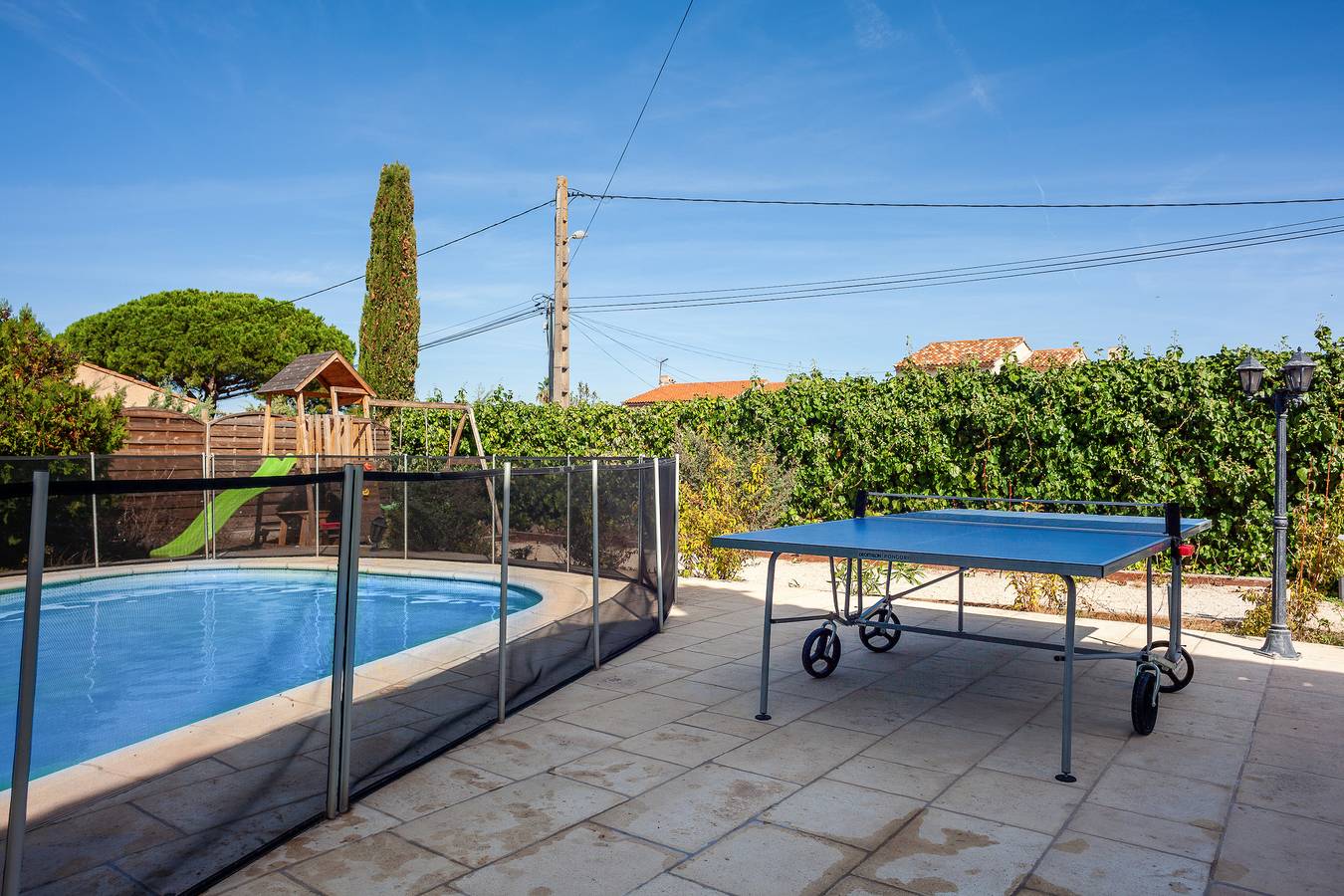 Maison Roxane avec piscine partagée, terrasse privée et Wi-Fi in Six-Fours-les-Plages, Région de Toulon