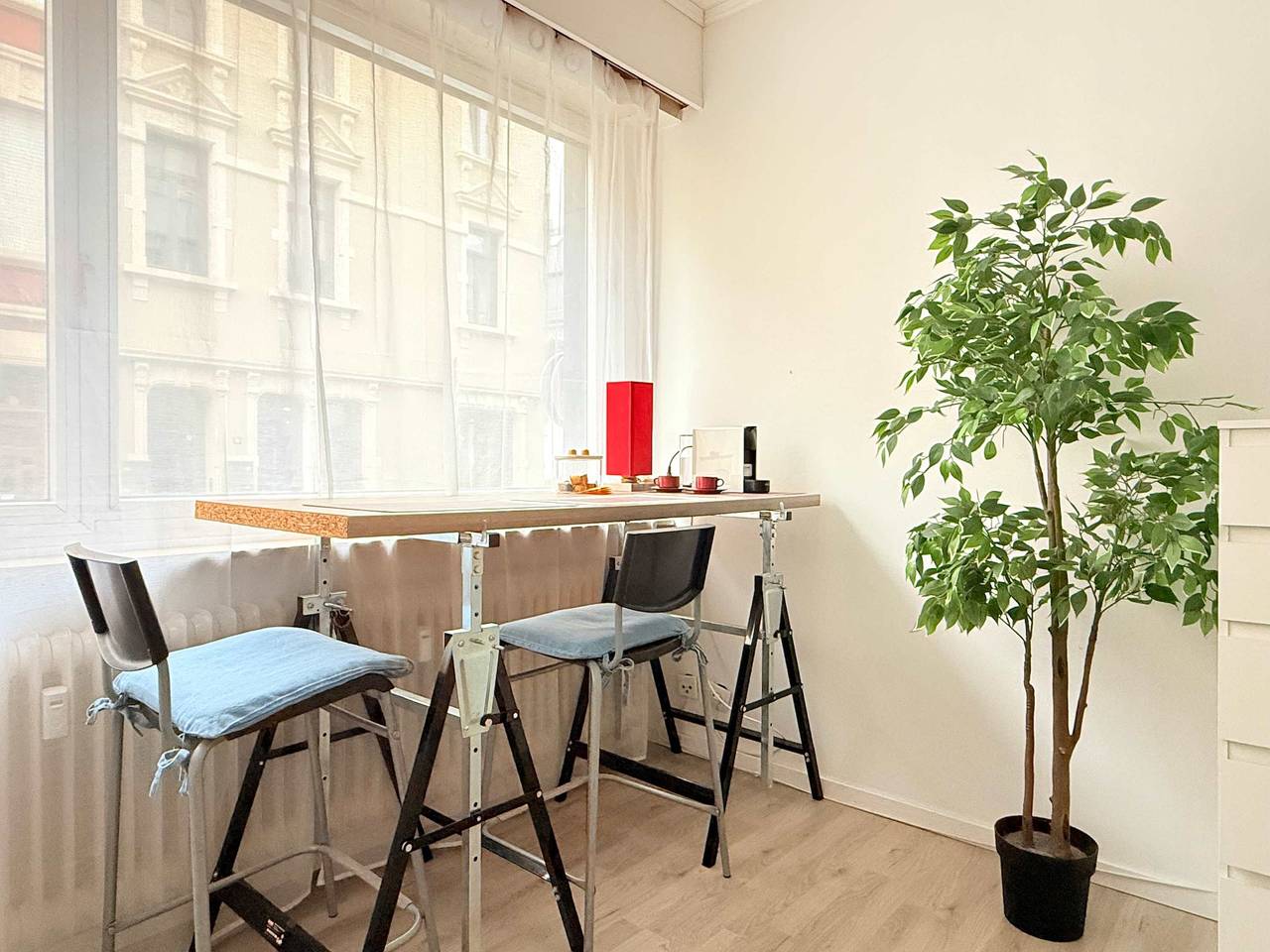 Appartement entier, Studio Cozy just steps from Luxembourg train station in Luxembourg (ville), Luxembourg
