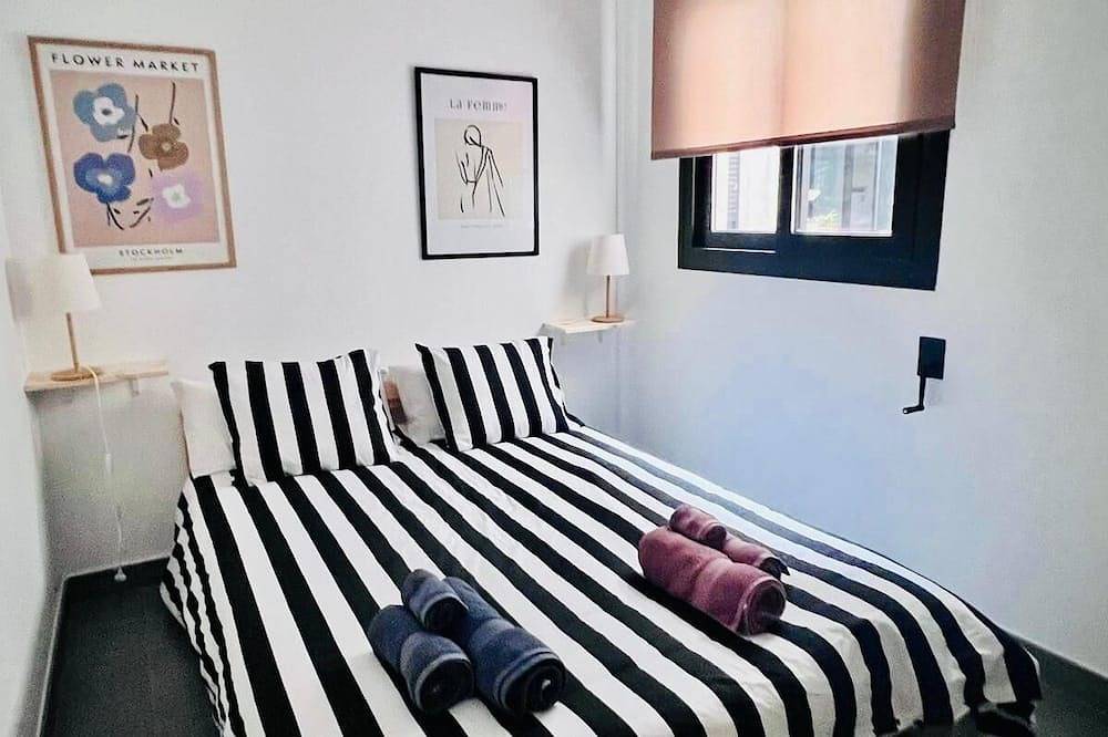 Apartamento entero, Stylish 2-Bedroom Apartment with Wifi,Ac,Parking,10 Min from Beach,Medieval Town in Pego, Costa Blanca