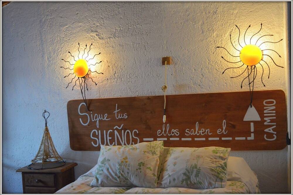 La Carrihuela Amarilla Country House in Algodonales, White Villages