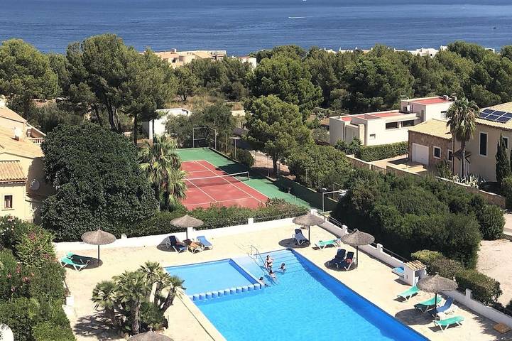 Holiday apartment for 3 people, with balcony and pool - 1