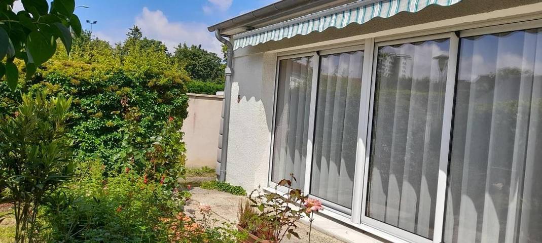 Location de vacances pour 2 personnes, avec Terrasse et Jardin à Saint-Pierre-des-Corps