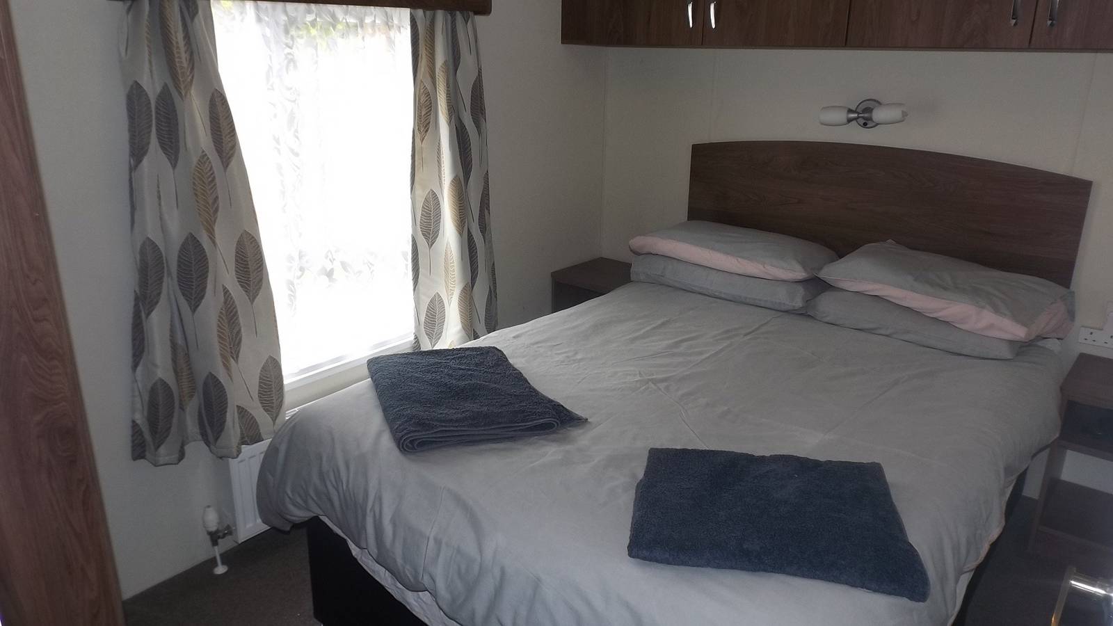 Modern 3 bedroom lodge at Avonvale Holiday Lodges in Aldington (Worcestershire), Worcestershire