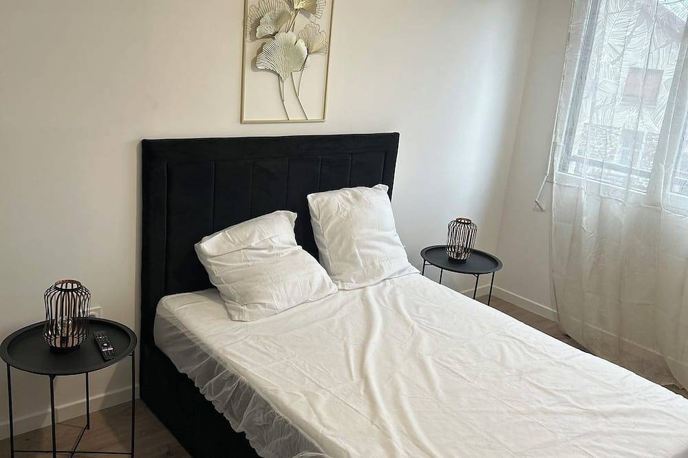Entire apartment, Cosy Appt Proche Paris Stade de France Bourget in Le Blanc-Mesnil, Seine-Saint-Denis