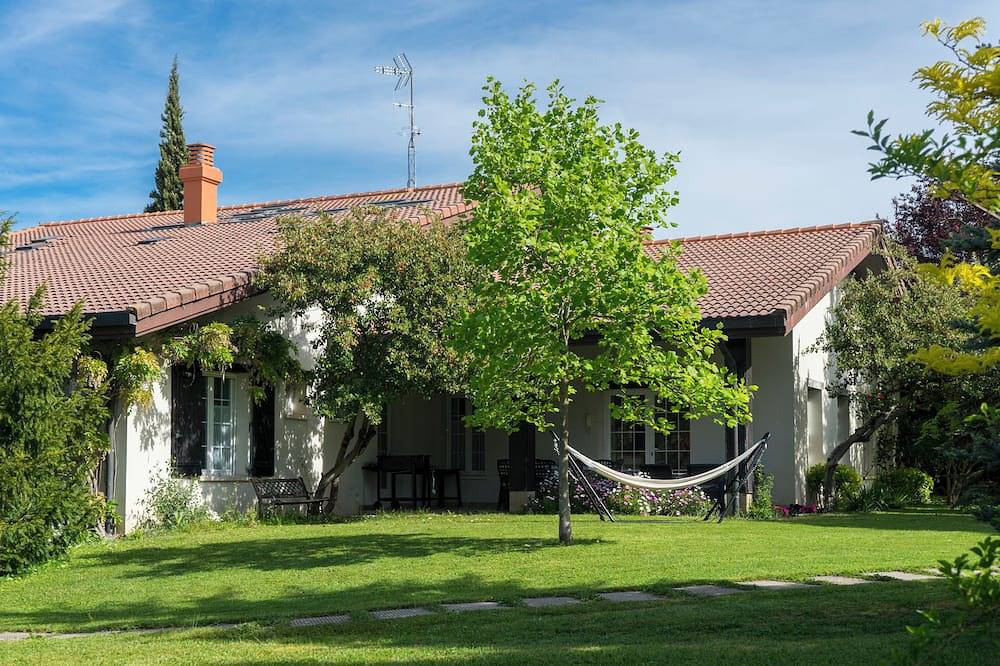 Maison de campagne à 5 minutes du réservoir d'Ullibarri Gamboa in Vitoria-Gasteiz, Chaîne Cantabrique