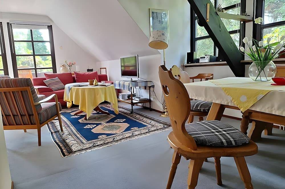 Ganze Wohnung, Ferienwohnung Königswinter\" mit gemeinsamer Terrasse, Balkon und Wi-Fi in Königswinter, Windecker-Ländchen