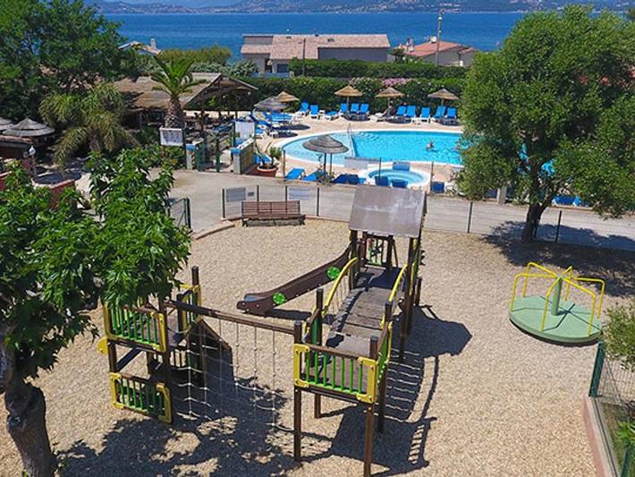 Camping International - Mobilheim 4 personen - Moorea 52 m² - 3 Räume - 2 Schlafzimmer - Privater Jacuzzi - Klimaanlage in La Madrague, Hyeres