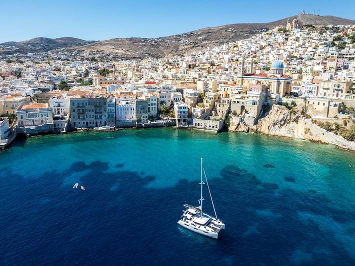 Gîte pour 6 personnes, avec vue sur l’océan et jardin, adapté aux familles dans Syros - 4