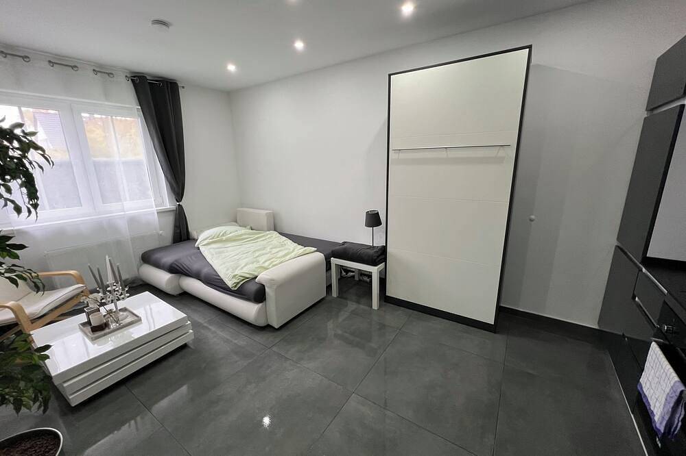 Ganze Wohnung, 2 Zimmer Apartment an der Stadt Grenze Berlins in Mahlow, Blankenfelde-Mahlow