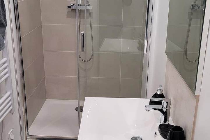 Entire apartment, Cozy studio in the center of Saint-Étienne in Saint-Étienne, Loire