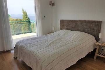 Villa für 12 Personen in La Madrague, Hyeres, Bild 1