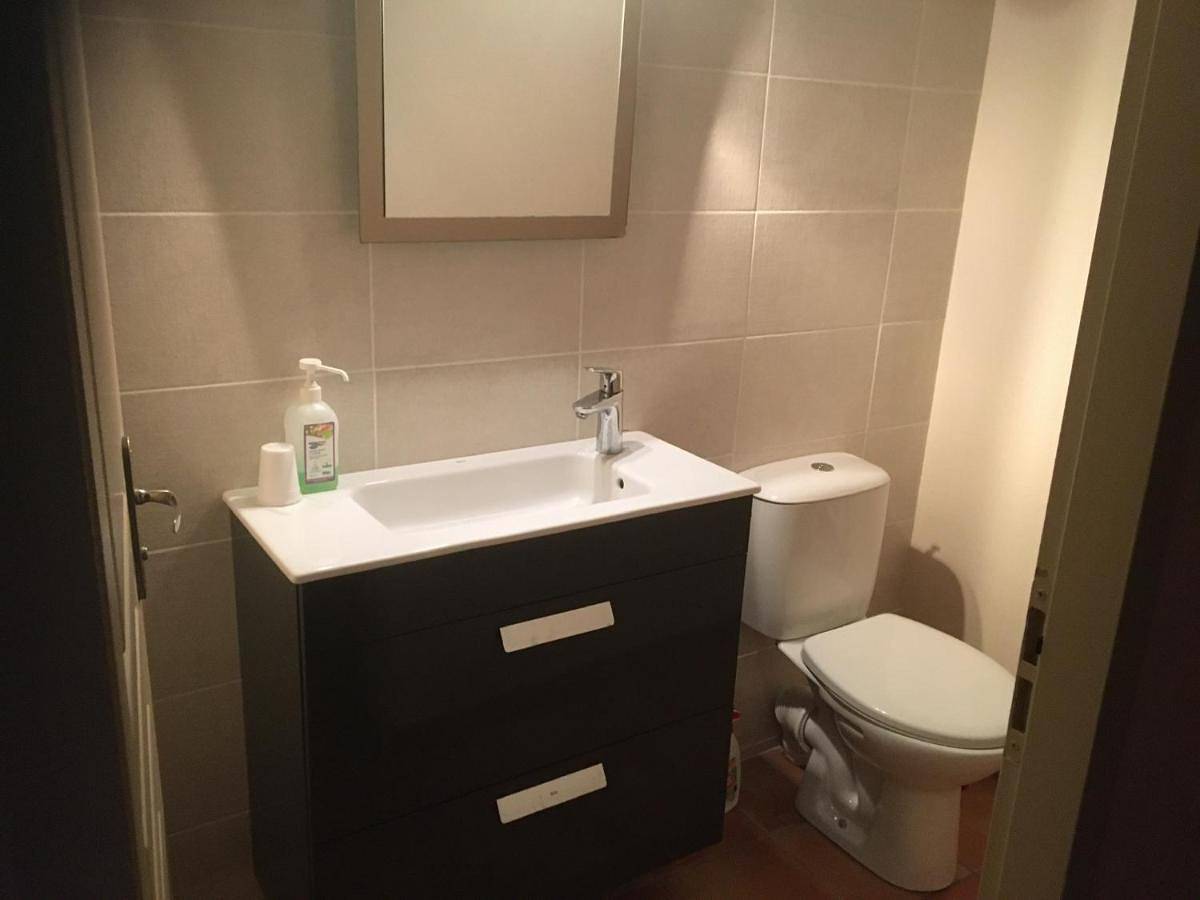 Appartement entier, Chambre 2 côté sud chez particulier 1 lit 2 personnes in Loriol-sur-Drôme, Région de Valence
