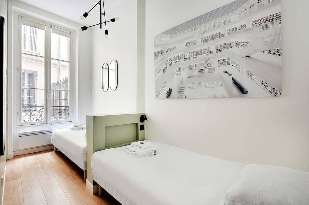 Entire apartment, Welcoming apartment -2Br/8P- Bel-Air in 12th Arrondissement, Paris