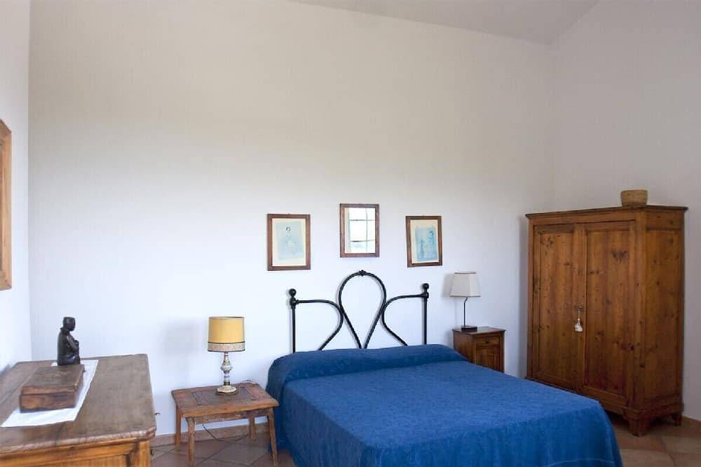 Luxusvilla, Seeblick, privater Swimmingpool, privater Strand, nahe Rom in Trevignano Romano, Braccianosee