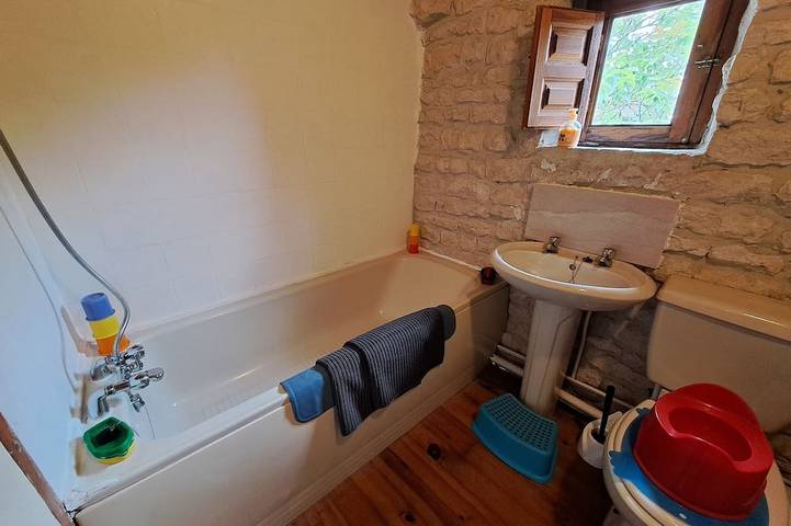 Gîte pour 4 personnes, avec piscine et jardin à Saint-Pierre-de-Juillers - 4