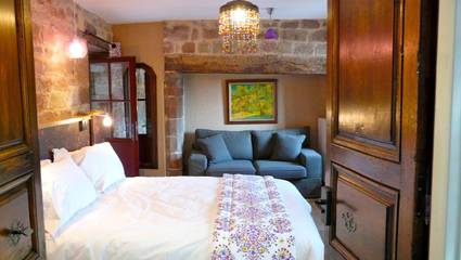 Hôtel pour 2 personnes, avec vue et terrasse, animaux acceptés à Noailhac